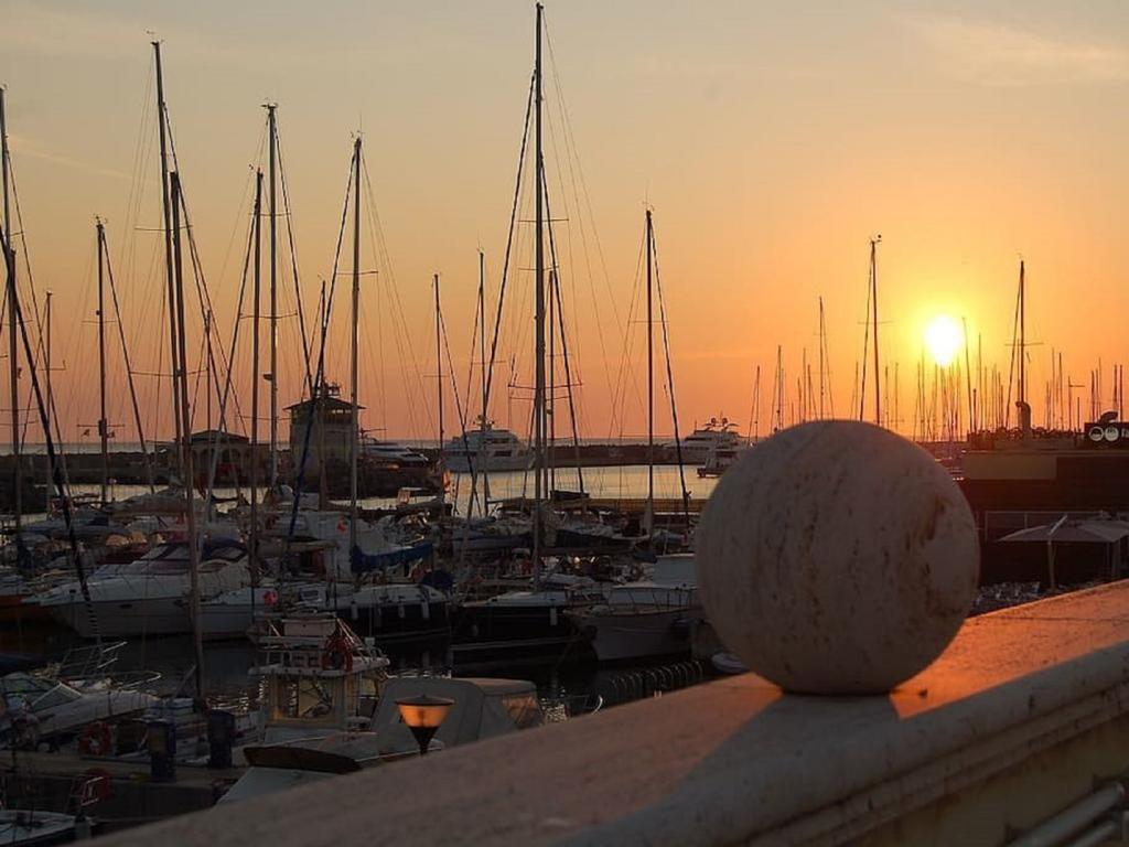 Il Sole Di Ostia Apartment Exterior foto